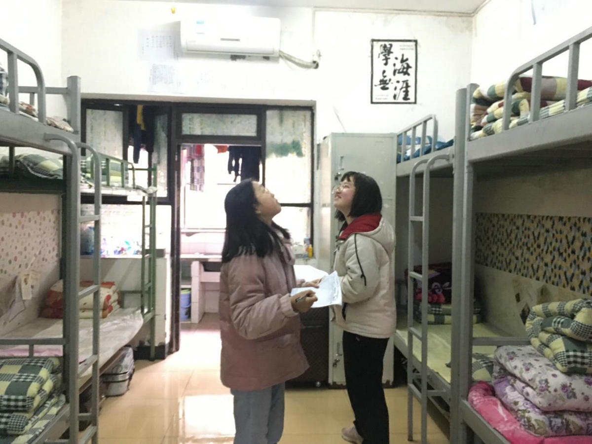 创最美寝室做最美个人2018年秋期寝室美化大赛初中部评分工作圆满结束