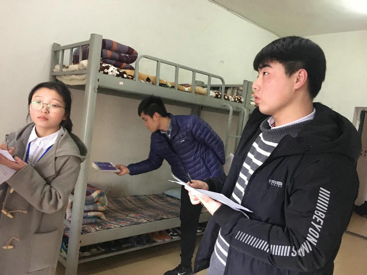 创最美寝室做最美个人2018年秋期寝室美化大赛初中部评分工作圆满结束