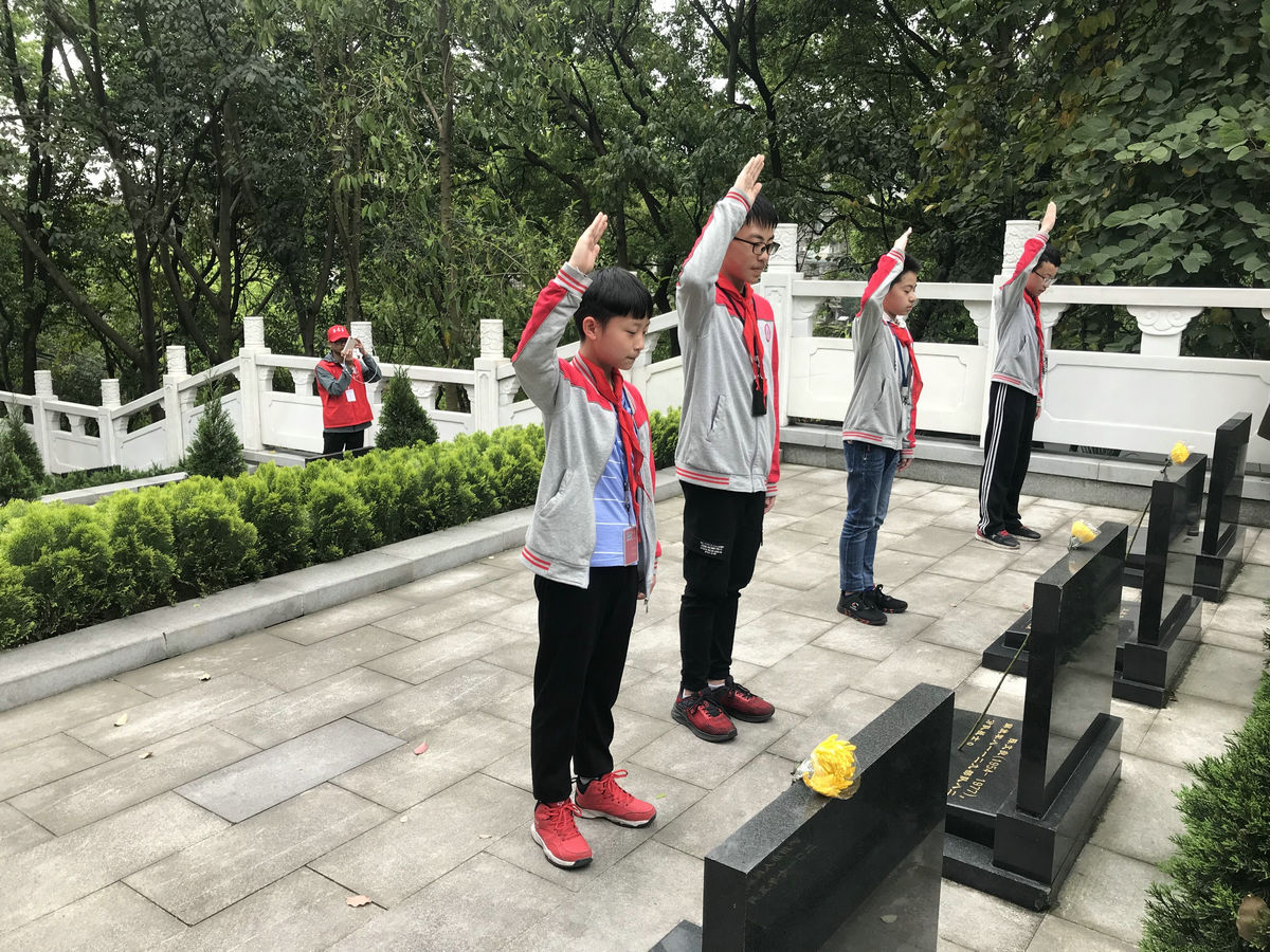 QQ图片20190402100939.jpg