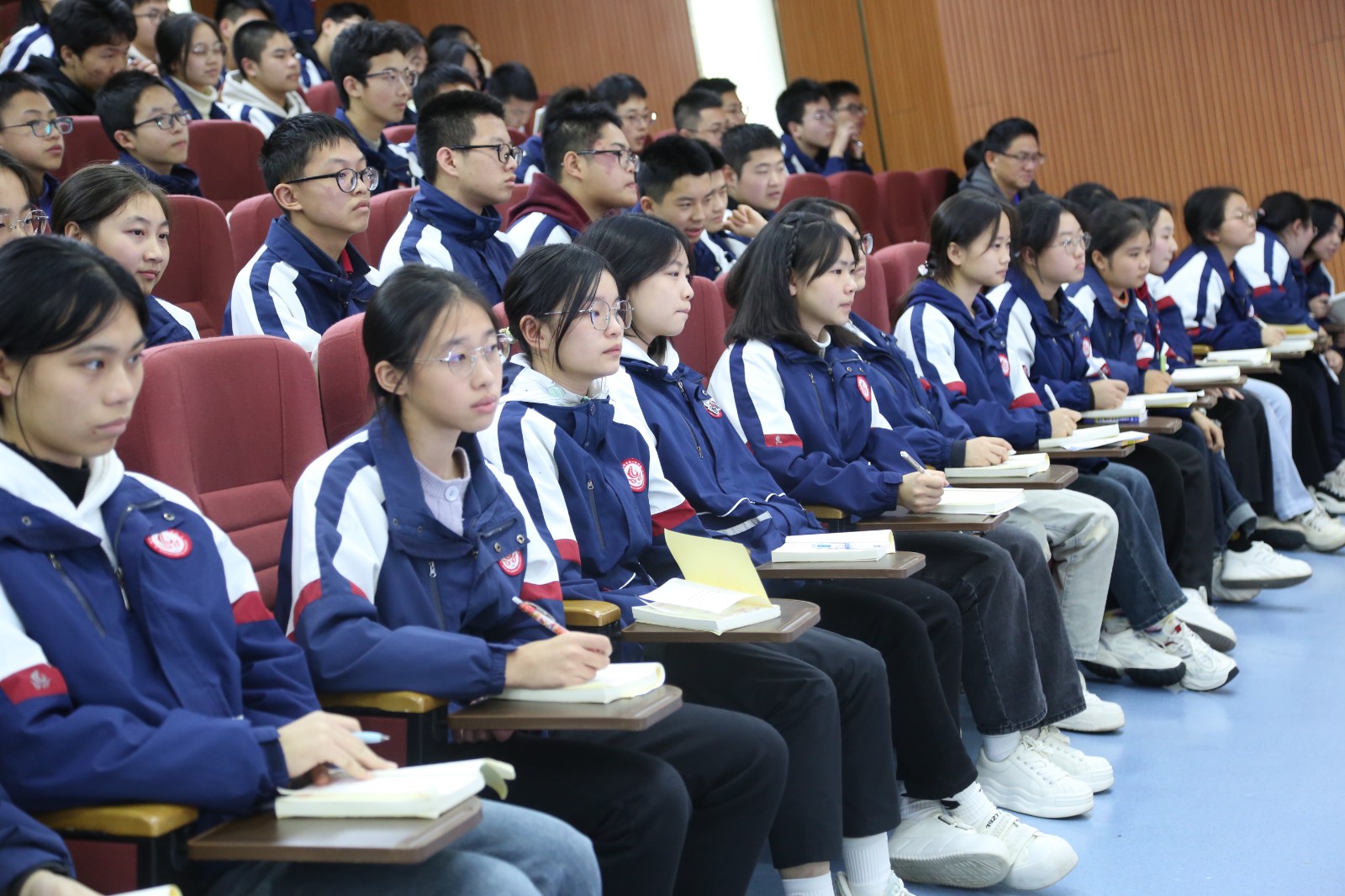 学生11.JPG