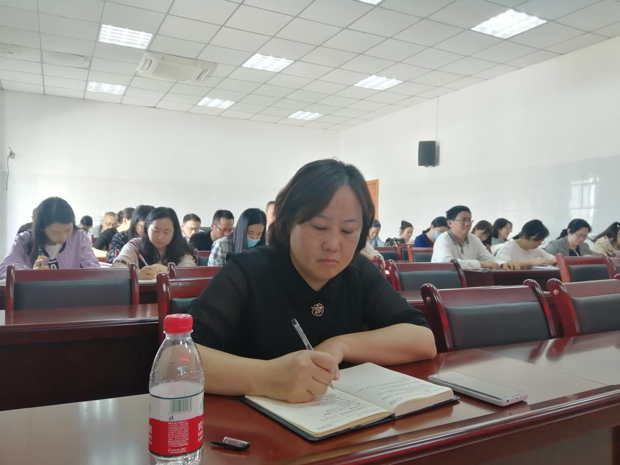 图片2人.png